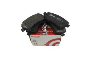 Тормозные колодки передние Renault Clio 3, Brembo 1