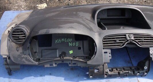 Торпедо під Airbeg (передня панель) Kangoo 2 Б/У 2